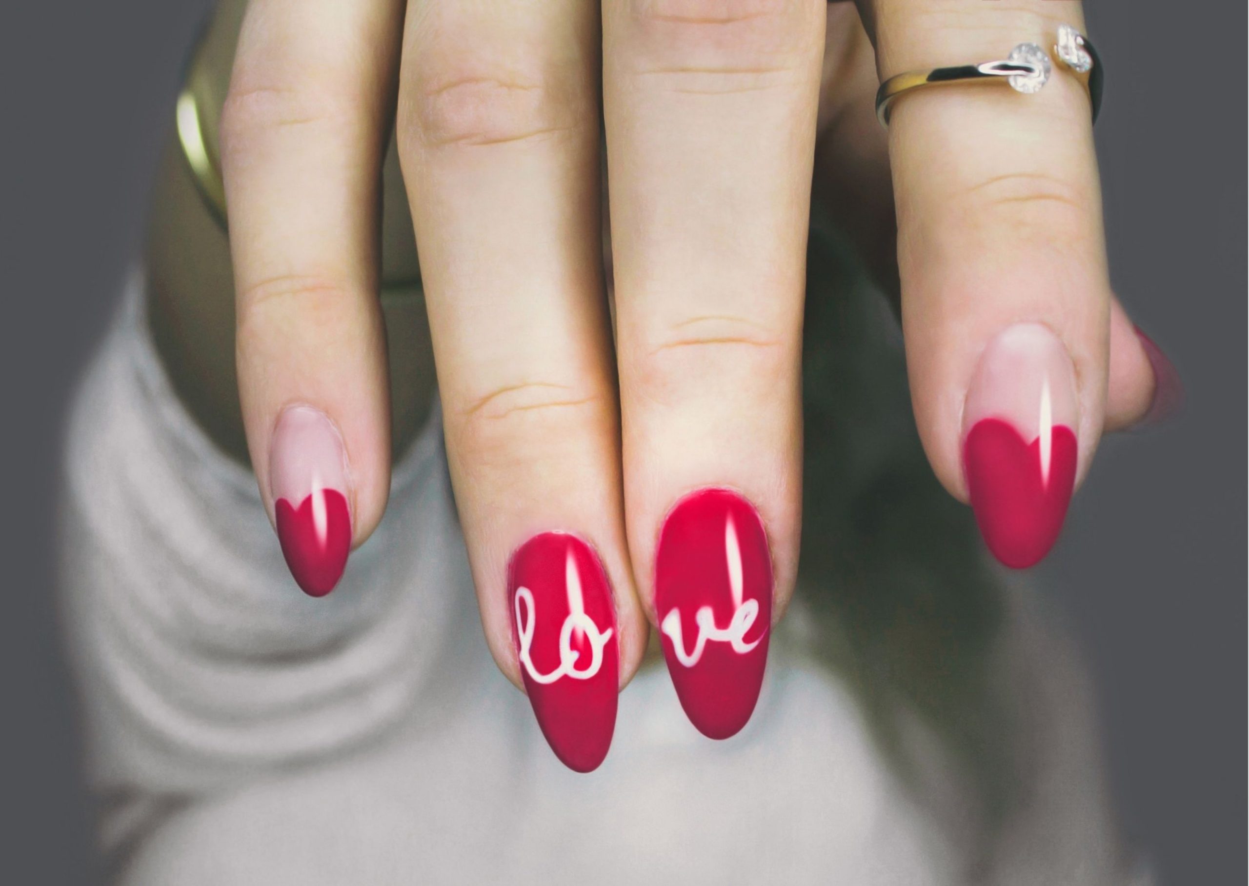 Manicure particolare - rosso love